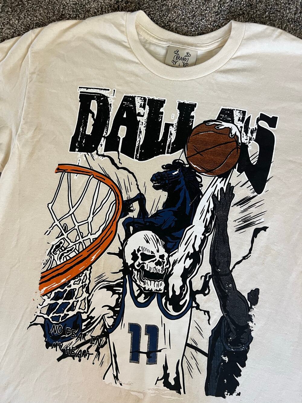 Brand X Large NBA Dallas Mavericks White T-Shirt (NWT)